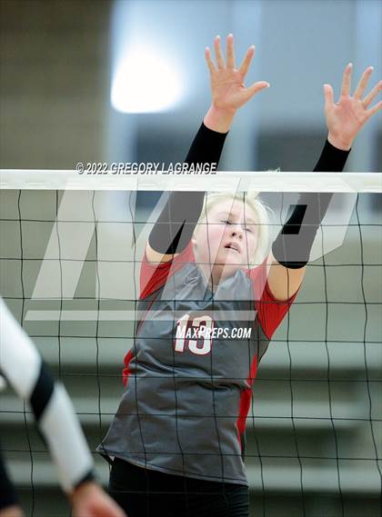 Thumbnail 2 in Guyer vs. Martin (UIL 6A Area Playoffs) photogallery.