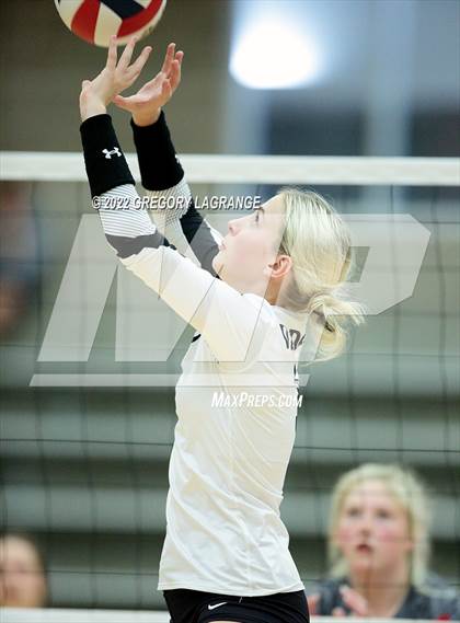 Thumbnail 1 in Guyer vs. Martin (UIL 6A Area Playoffs) photogallery.