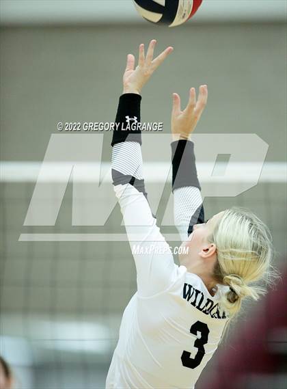 Thumbnail 3 in Guyer vs. Martin (UIL 6A Area Playoffs) photogallery.