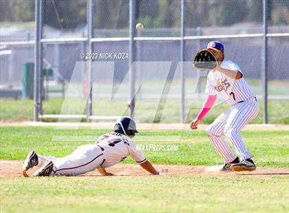 Thumbnail 3 in Paramount vs. Lynwood photogallery.