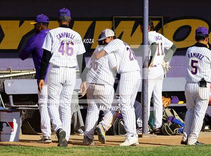 Thumbnail 3 in Paramount vs. Lynwood photogallery.