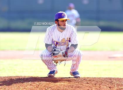 Thumbnail 3 in Paramount vs. Lynwood photogallery.