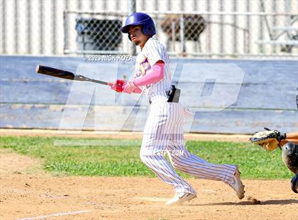 Thumbnail 1 in Paramount vs. Lynwood photogallery.