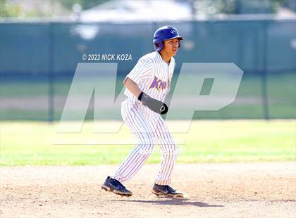 Thumbnail 2 in Paramount vs. Lynwood photogallery.