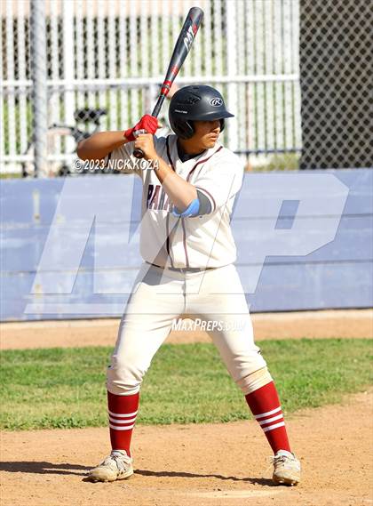Thumbnail 1 in Paramount vs. Lynwood photogallery.
