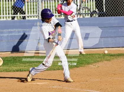 Thumbnail 1 in Paramount vs. Lynwood photogallery.
