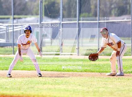 Thumbnail 2 in Paramount vs. Lynwood photogallery.