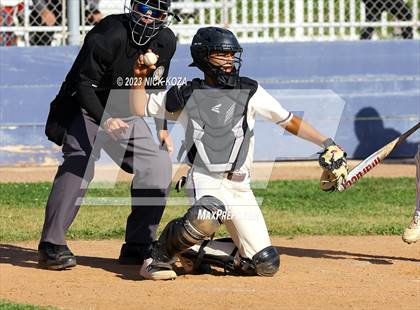 Thumbnail 3 in Paramount vs. Lynwood photogallery.
