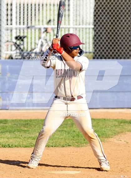 Thumbnail 1 in Paramount vs. Lynwood photogallery.