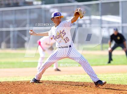 Thumbnail 1 in Paramount vs. Lynwood photogallery.