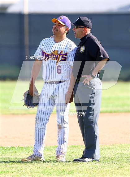 Thumbnail 1 in Paramount vs. Lynwood photogallery.