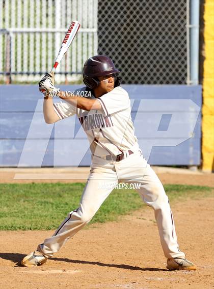 Thumbnail 1 in Paramount vs. Lynwood photogallery.