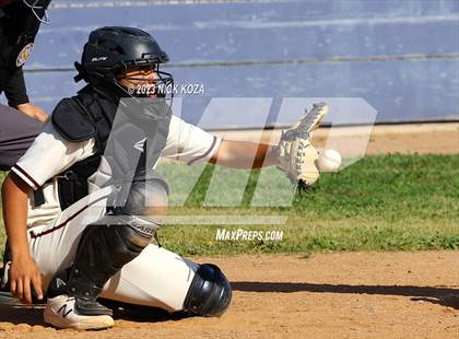 Thumbnail 1 in Paramount vs. Lynwood photogallery.