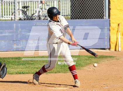 Thumbnail 3 in Paramount vs. Lynwood photogallery.