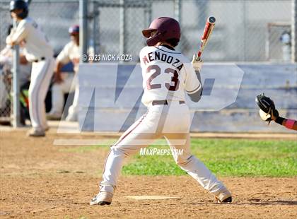 Thumbnail 3 in Paramount vs. Lynwood photogallery.