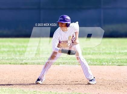 Thumbnail 2 in Paramount vs. Lynwood photogallery.