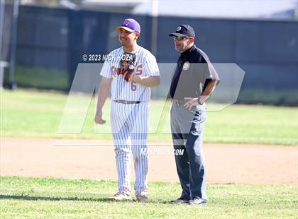 Thumbnail 3 in Paramount vs. Lynwood photogallery.