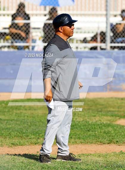 Thumbnail 3 in Paramount vs. Lynwood photogallery.