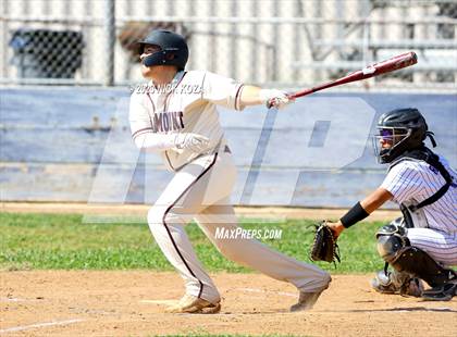 Thumbnail 2 in Paramount vs. Lynwood photogallery.