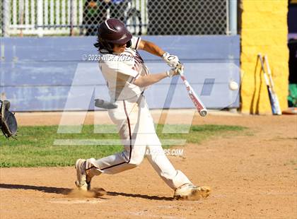Thumbnail 1 in Paramount vs. Lynwood photogallery.
