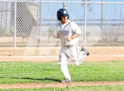 Thumbnail 1 in Paramount vs. Lynwood photogallery.