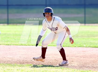 Thumbnail 2 in Paramount vs. Lynwood photogallery.