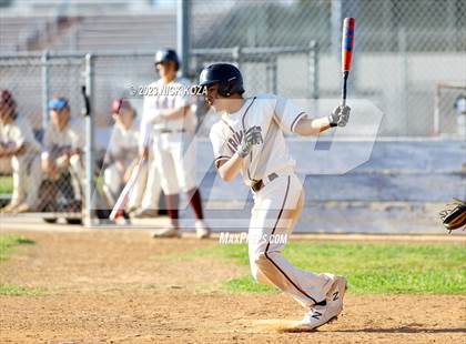 Thumbnail 1 in Paramount vs. Lynwood photogallery.