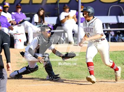 Thumbnail 2 in Paramount vs. Lynwood photogallery.