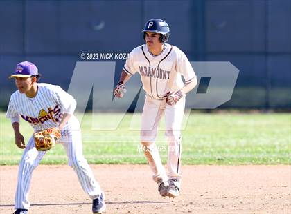 Thumbnail 2 in Paramount vs. Lynwood photogallery.
