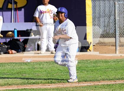 Thumbnail 2 in Paramount vs. Lynwood photogallery.