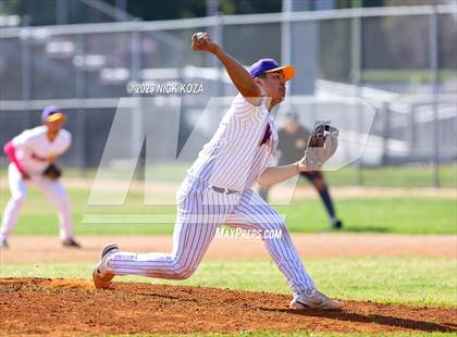 Thumbnail 3 in Paramount vs. Lynwood photogallery.