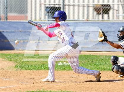 Thumbnail 3 in Paramount vs. Lynwood photogallery.