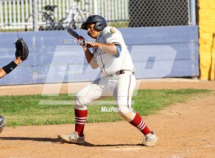 Thumbnail 3 in Paramount vs. Lynwood photogallery.