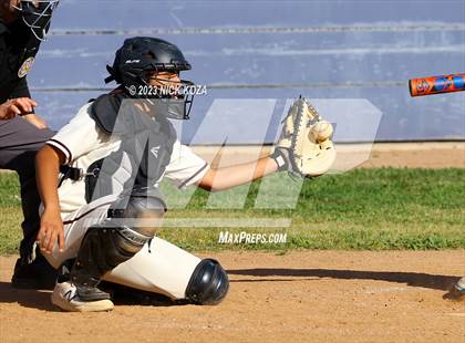 Thumbnail 1 in Paramount vs. Lynwood photogallery.