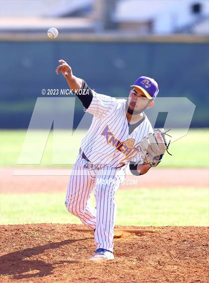 Thumbnail 3 in Paramount vs. Lynwood photogallery.