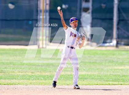 Thumbnail 3 in Paramount vs. Lynwood photogallery.