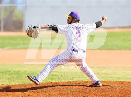 Thumbnail 1 in Paramount vs. Lynwood photogallery.