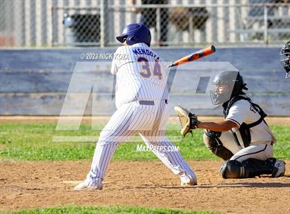 Thumbnail 3 in Paramount vs. Lynwood photogallery.