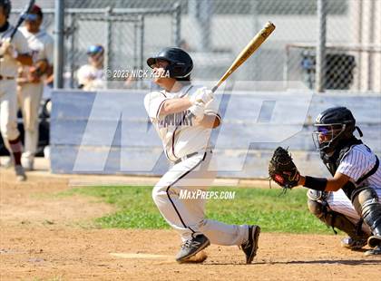 Thumbnail 2 in Paramount vs. Lynwood photogallery.