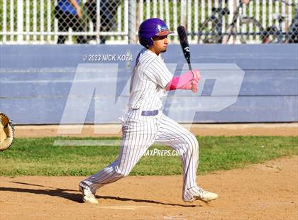 Thumbnail 1 in Paramount vs. Lynwood photogallery.