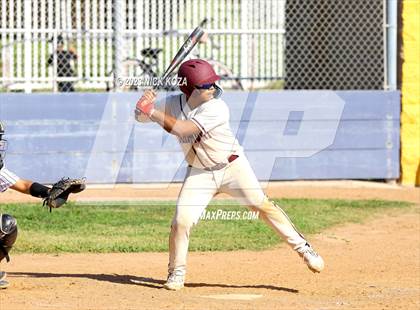 Thumbnail 3 in Paramount vs. Lynwood photogallery.