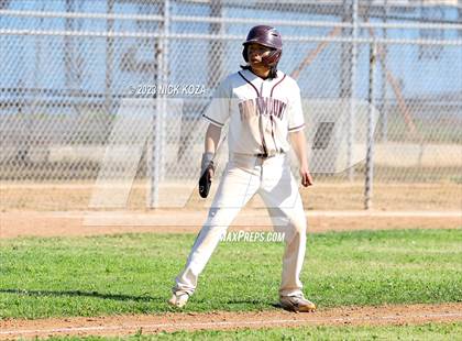 Thumbnail 3 in Paramount vs. Lynwood photogallery.