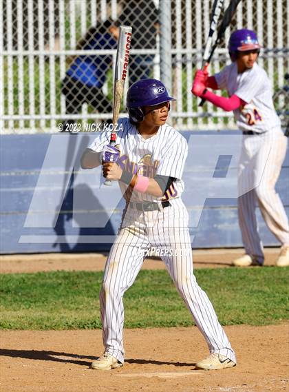 Thumbnail 2 in Paramount vs. Lynwood photogallery.