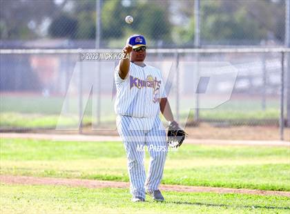 Thumbnail 1 in Paramount vs. Lynwood photogallery.