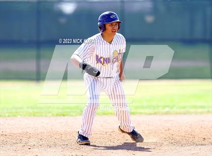 Thumbnail 3 in Paramount vs. Lynwood photogallery.