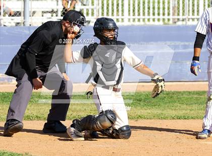 Thumbnail 2 in Paramount vs. Lynwood photogallery.