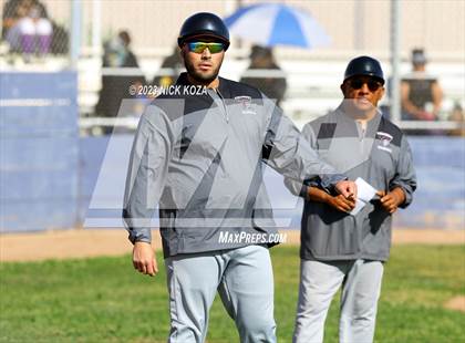 Thumbnail 1 in Paramount vs. Lynwood photogallery.