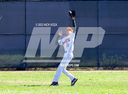 Thumbnail 3 in Paramount vs. Lynwood photogallery.