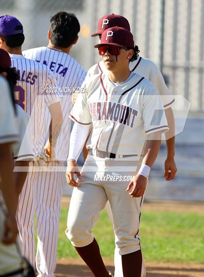 Thumbnail 2 in Paramount vs. Lynwood photogallery.