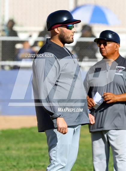 Thumbnail 2 in Paramount vs. Lynwood photogallery.